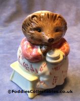 Royal Albert Beatrix Potter Mrs Tiggywinkle Takes Tea quality figurine